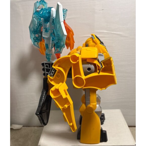 Rescue Bots Knight Watch Bumblebee Transformers Playskool Heroes Hasbro TOMY - Picture 4 of 9